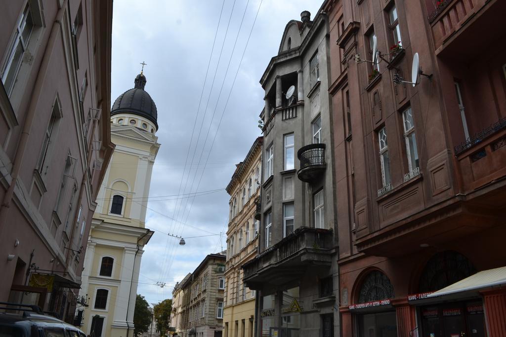 Bright Apartment In The Very Centre Lemberg Exterior foto